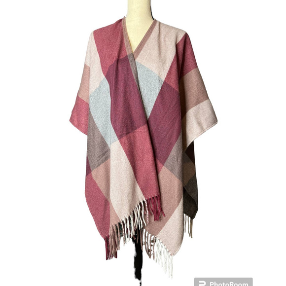 Woolrich One-Size Poncho in Burgandy and Gray with Fringe - Picture 1 of 5